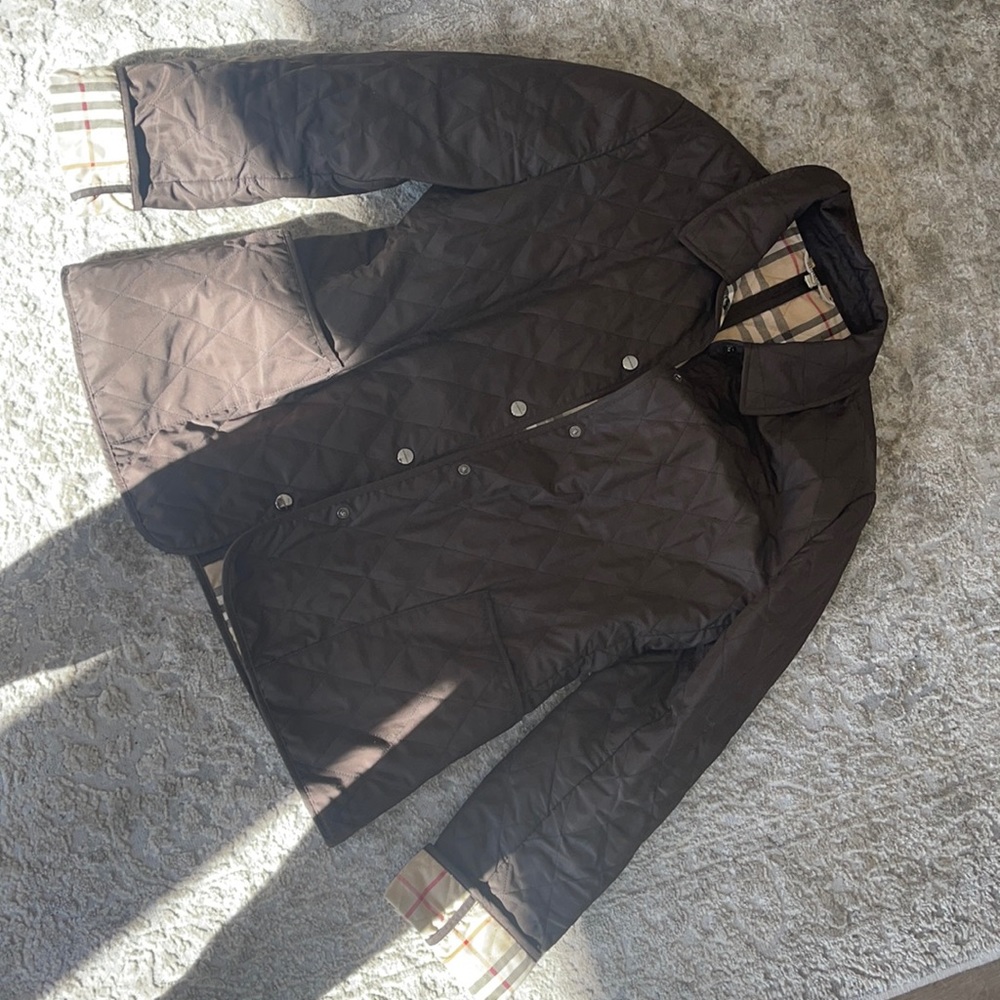 Authentic Burberry quilted jacket size medium